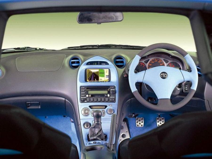 Торпедо Toyota Celica Cruising Deck Concept 1999 года  (фото 3 из 8)